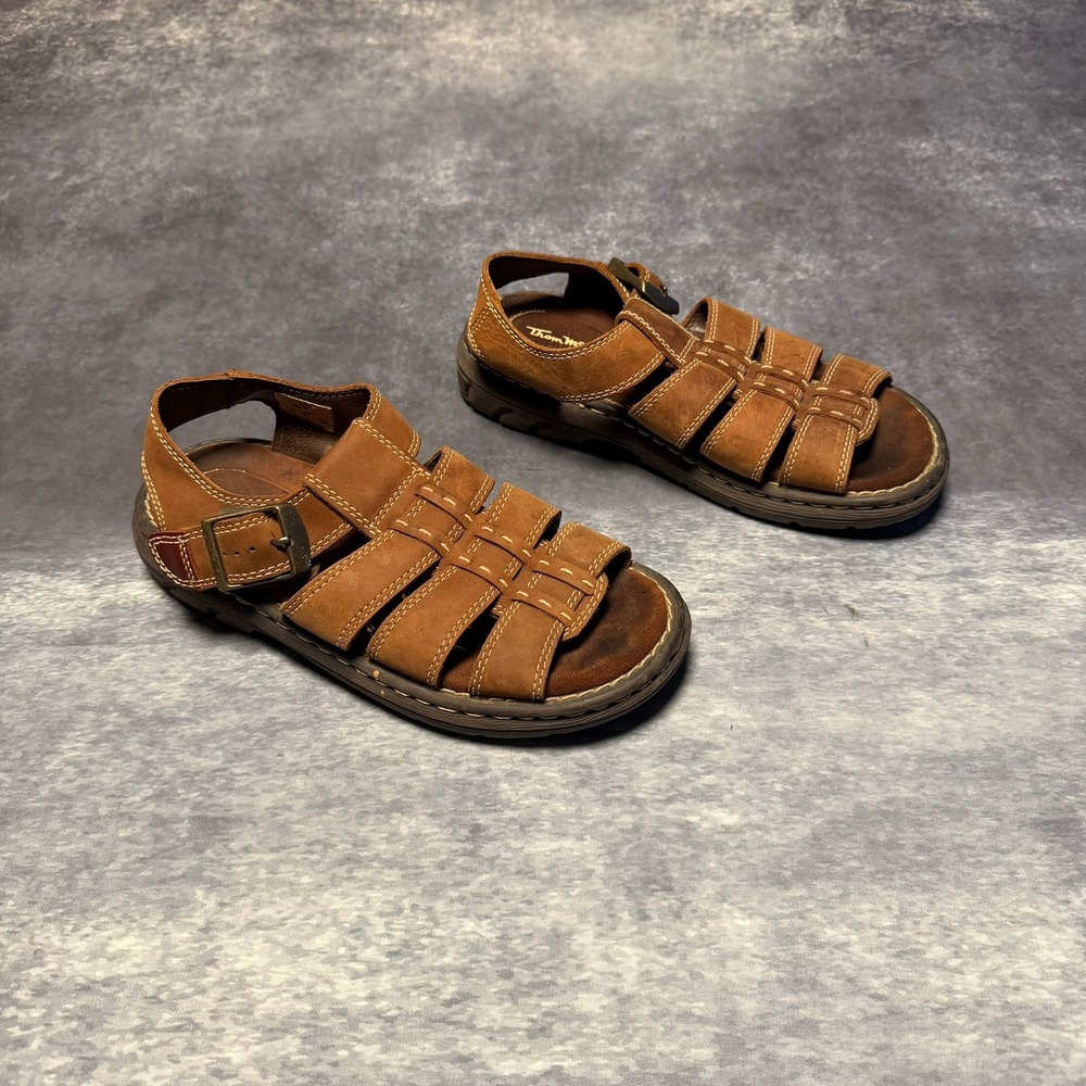 Thom McAn Mens Brown Leather Fisherman Sandals Size 8 Buckle Closure Strappy